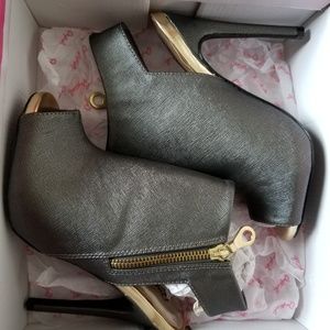 Gray glee booties